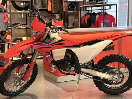 2024 KTM 150 EXC, оранжевый, 1199900 рублей, вид 2