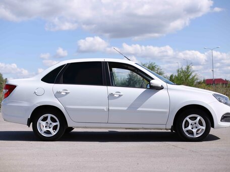 2019 Lada (ВАЗ) Granta I Рестайлинг, белый, 588964 рублей, вид 4