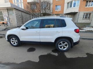 2014 Volkswagen Tiguan I Рестайлинг, белый, 2100000 рублей, вид 3