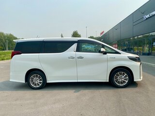 2018 Toyota Alphard III Рестайлинг, белый, 4650000 рублей, вид 3