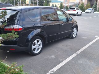 2008 Ford S-MAX I, чёрный, 1070000 рублей, вид 3