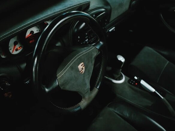 2002 Porsche 911 Carrera 4 V (996) Рестайлинг, чёрный - вид 11