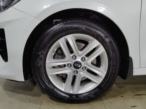 2018 Kia Ceed III, белый, 1525000 рублей - вид 9