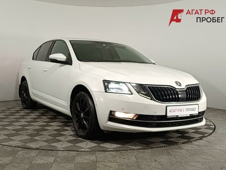 2017 Skoda Octavia III (A7) Рестайлинг, белый, 1480000 рублей, вид 1