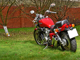 1988 Honda Magna, красный, 430000 рублей, вид 2