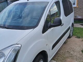 2013 Citroen Berlingo II Рестайлинг, белый, 450000 рублей, вид 4