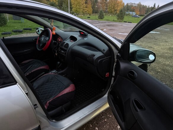 2003 Peugeot 206, серый, 180000 рублей - вид 5