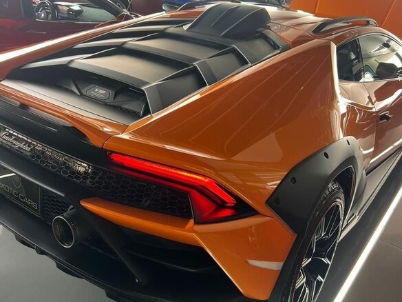 2023 Lamborghini Huracán Sterrato I Рестайлинг, оранжевый, 43900000 рублей - вид 2