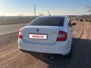 2016 Skoda Rapid I, белый, 900000 рублей, вид 4