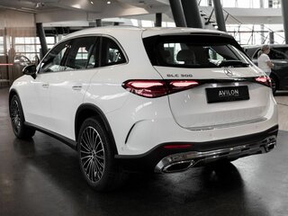 2025 Mercedes-Benz GLC 300 II (X254), белый, 8800000 рублей, вид 5