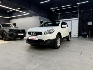 2013 Nissan Qashqai I Рестайлинг, белый, 970000 рублей, вид 1
