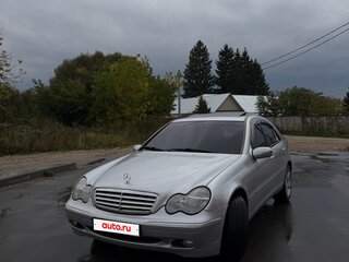 2001 Mercedes-Benz C-Класс 240 II (W203), серебристый, 680000 рублей, вид 1