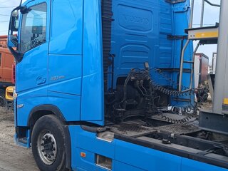 2021 Volvo FH 540, синий, 9392000 рублей, вид 4