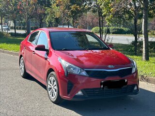 2021 Kia Rio IV Рестайлинг, красный, 1700000 рублей, вид 1