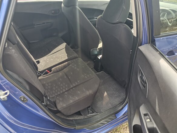 2011 Toyota Ractis II, синий - вид 15