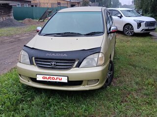 2000 Toyota Nadia, золотистый, 550000 рублей, вид 2