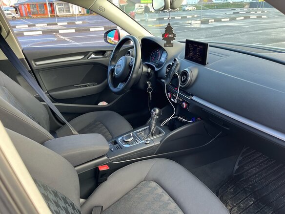 2013 Audi A3 III (8V), белый, 900000 рублей - вид 5