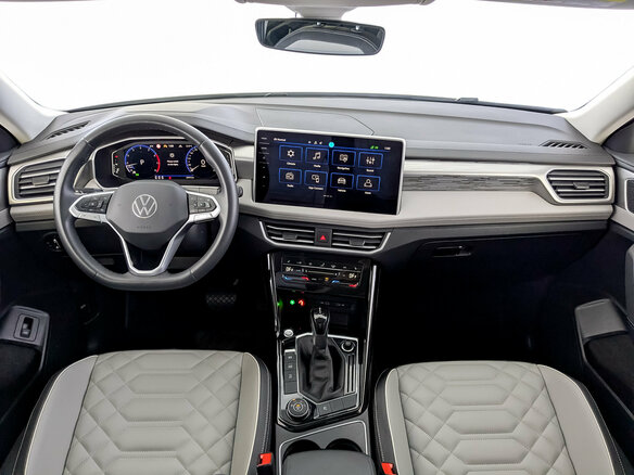 2023 Volkswagen Tayron X I Рестайлинг, белый, 4040000 рублей - вид 13