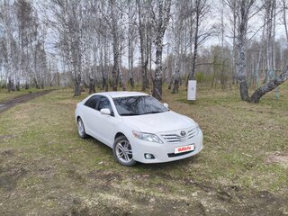 2011 Toyota Camry VI (XV40) Рестайлинг, белый, 720000 рублей, вид 3