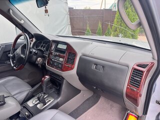 2006 Mitsubishi Pajero III Рестайлинг, серебристый, 1250000 рублей, вид 5