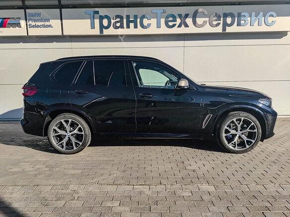 2019 BMW X5 M50d IV (G05/G18), чёрный, 6200000 рублей - вид 3
