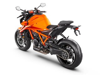 2025 KTM 1390 Super Duke R, оранжевый, 2600000 рублей, вид 5
