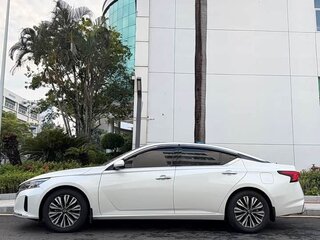 2022 Nissan Altima VI (L34) Рестайлинг, белый, 1680000 рублей, вид 4