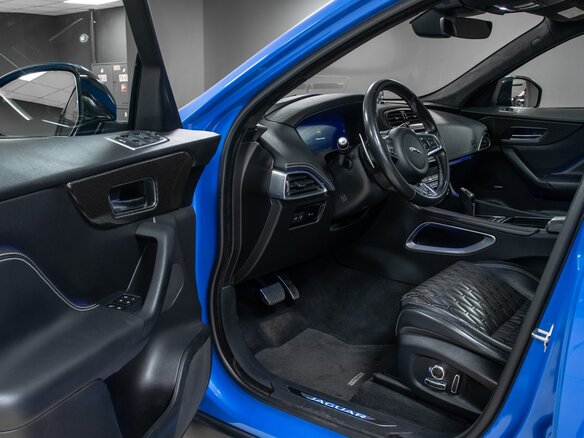 2019 Jaguar F-Pace SVR I, голубой, 7400166 рублей - вид 6