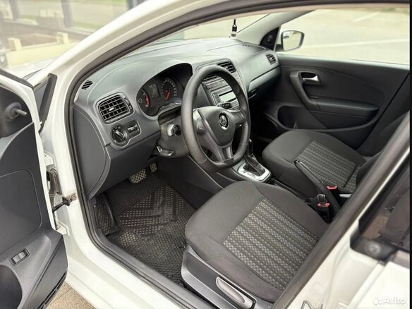 2019 Volkswagen Polo V Рестайлинг, белый, 1111000 рублей - вид 8