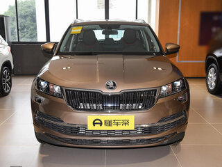 2025 Skoda Karoq I Рестайлинг, коричневый, 2043000 рублей, вид 3