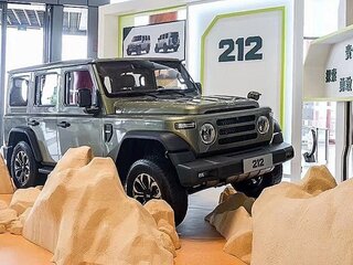 2026 212 T01, зелёный, 4399000 рублей, вид 1