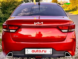 2021 Kia Rio IV Рестайлинг, красный, 1750000 рублей, вид 4