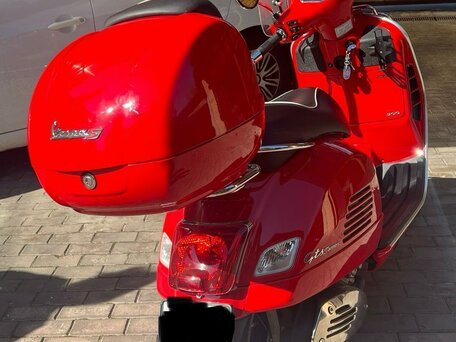 2018 Vespa GTS Super 300, красный, 790000 рублей, вид 4