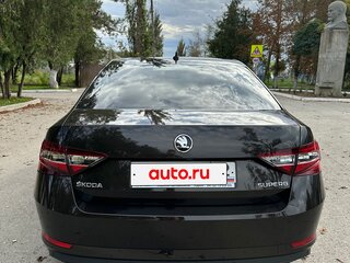 2018 Skoda Superb III, коричневый, 2230000 рублей, вид 3