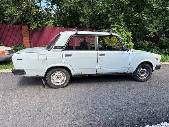 1990 Lada (ВАЗ) 2105, белый, 95000 рублей - вид 5