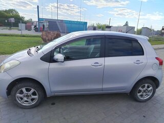 2010 Toyota Vitz II (XP90), голубой, 750000 рублей, вид 5