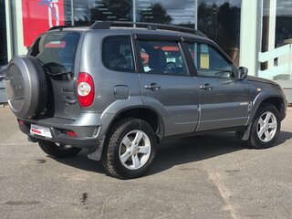 2016 Chevrolet Niva I Рестайлинг, серебристый, 619000 рублей, вид 5
