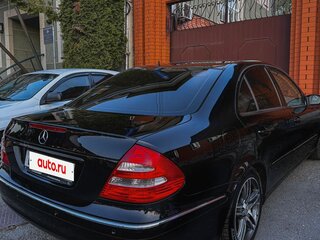 2004 Mercedes-Benz E-Класс 320 III (W211, S211), чёрный, 975000 рублей, вид 3