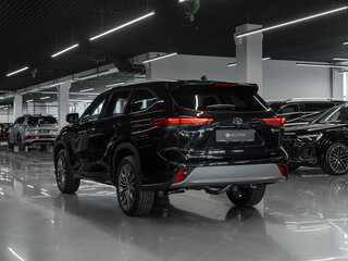 2026 Toyota Highlander IV (XU70), чёрный, 5900000 рублей, вид 4