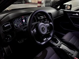 2019 Volkswagen Golf R VII Рестайлинг, чёрный, 4300000 рублей, вид 5