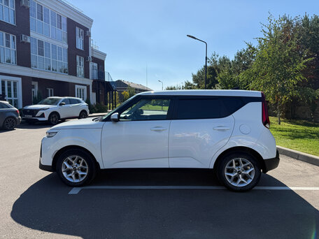 2022 Kia Soul III, белый, 1540000 рублей, вид 3
