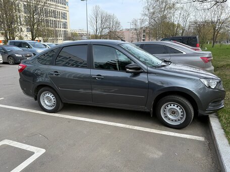2025 Lada (ВАЗ) Granta I Рестайлинг, серый, 967000 рублей, вид 3