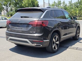 2022 Volkswagen Tayron I, чёрный, 2114000 рублей, вид 2