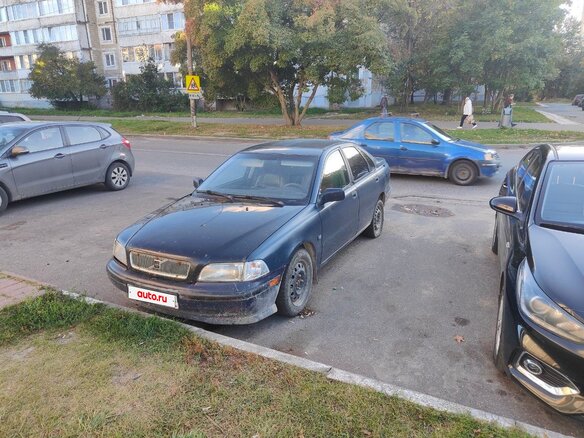 1999 Volvo S40 I Рестайлинг, синий, 140000 рублей - вид 3