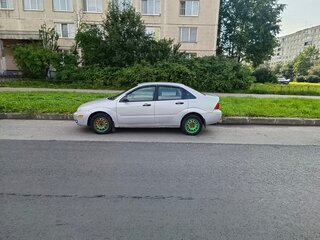 2005 Ford Focus I Рестайлинг (North America), серебристый, 270000 рублей, вид 2
