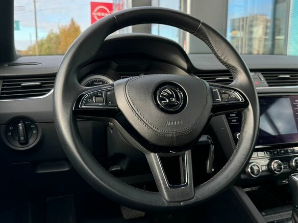 2020 Skoda Octavia III (A7) Рестайлинг, белый, 1850000 рублей - вид 10