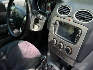 2010 Ford Focus II Рестайлинг, белый, 585000 рублей, вид 5
