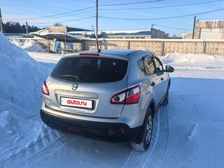 2011 Nissan Qashqai I Рестайлинг, серебристый, 750000 рублей, вид 3