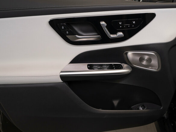 2025 Mercedes-Benz GLC 300 II (X254), чёрный - вид 15