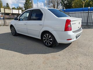 2010 Renault Logan I Рестайлинг, белый, 450000 рублей, вид 3
